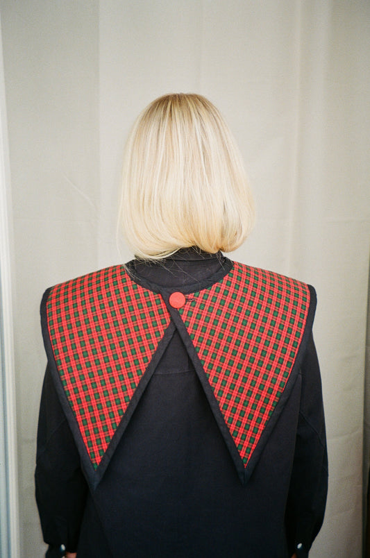 THE REVERSIBLE COLLAR