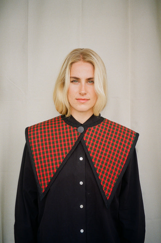 THE REVERSIBLE COLLAR